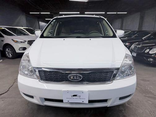 2012 Kia Sedona LX