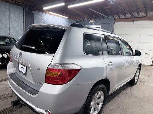 2009 Toyota Highlander Sport