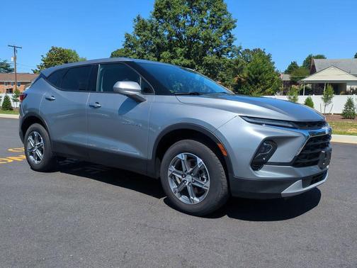 Sterling Gray Metallic 2023 Chevrolet Blazer 2LT
