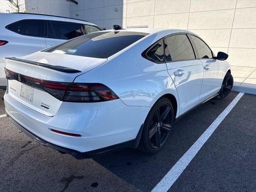 Platinum White Pearl 2025 Honda Accord Hybrid Sport-L