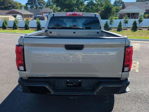 Sand Dune Metallic 2024 Chevrolet Colorado WT