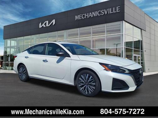 Pearl White Tricoat 2025 Nissan Altima 2.5 SV