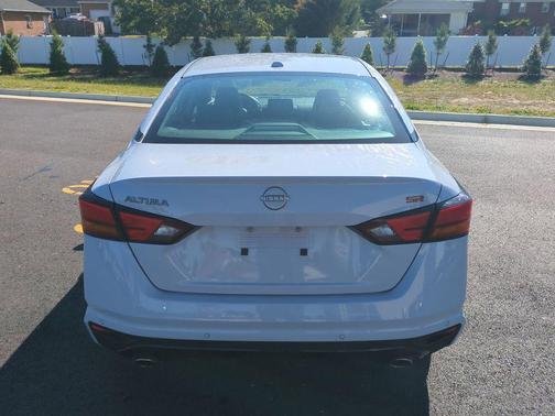 Gray Sky Pearl 2024 Nissan Altima SR FWD
