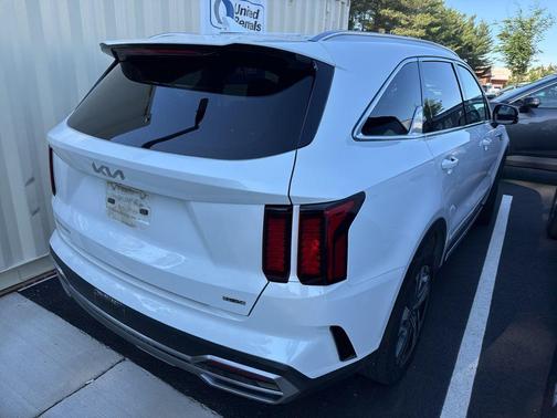 Snow White Pearl 2023 Kia Sorento Hybrid EX