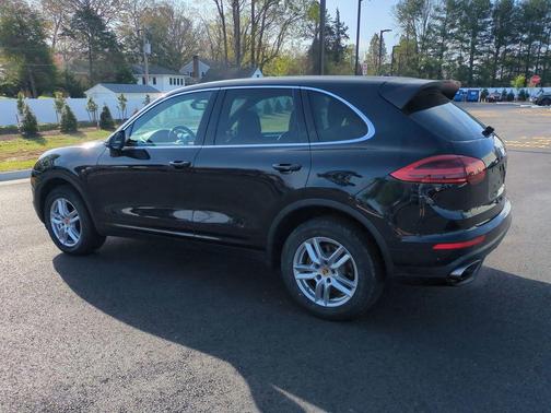 Moonlight Blue Metallic 2018 Porsche Cayenne Cayenne