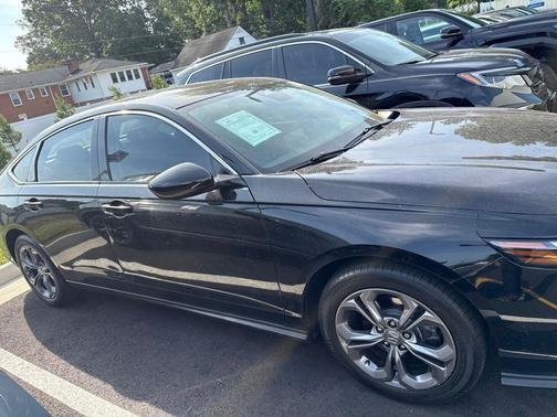 Crystal Black Pearl 2023 Honda Accord EX