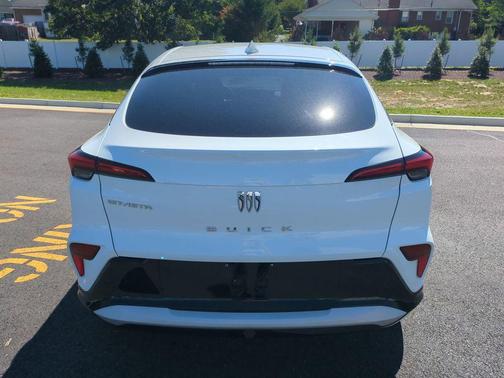 Summit White 2025 Buick Envista Sport Touring FWD