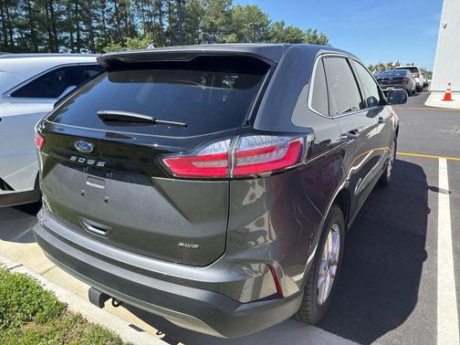 CARBONIZED GRAY 2024 Ford Edge SEL