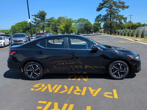 Super Black 2025 Nissan Sentra SV