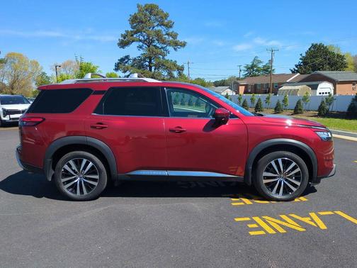 Scarlet Ember 2024 Nissan Pathfinder Platinum FWD