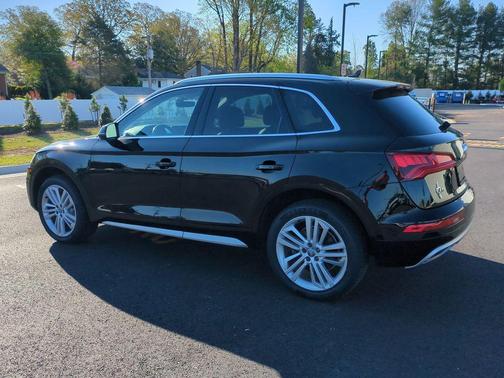 Black Metallic 2020 Audi Q5 45 Premium Plus