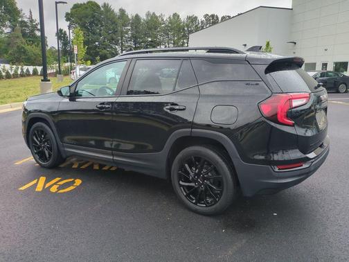 Ebony Twilight Metallic 2023 GMC Terrain SLE