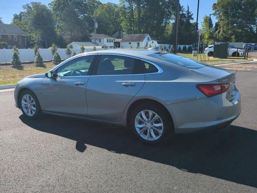 Sterling Gray Metallic 2024 Chevrolet Malibu FWD 1LT