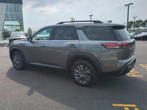 Gun Metallic 2024 Nissan Pathfinder SV FWD