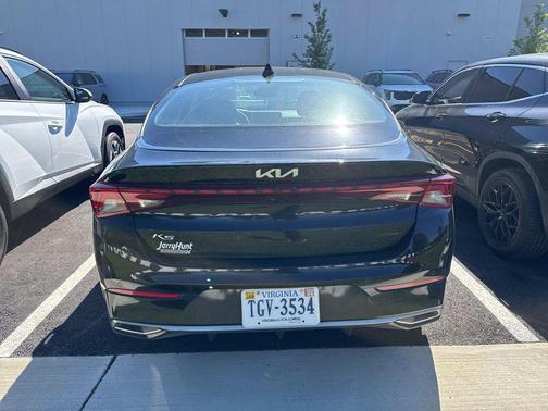 Ebony Black 2022 Kia K5 EX