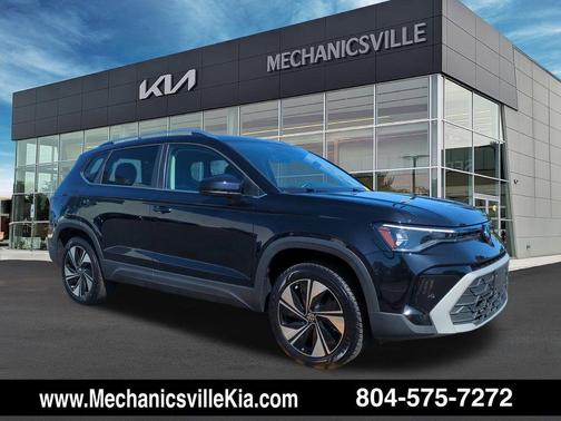 Deep Black Pearl 2025 Volkswagen Taos 1.5T SE