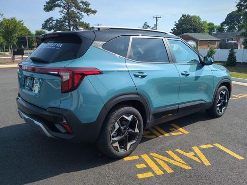 Pluton Blue/Black Roof 2026 Kia Seltos S