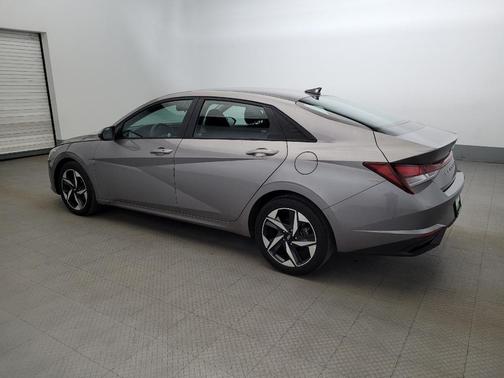 Fluid Metal 2023 Hyundai ELANTRA SEL