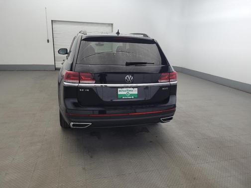 Deep Black Pearl 2021 Volkswagen Atlas 3.6L SE w/Technology