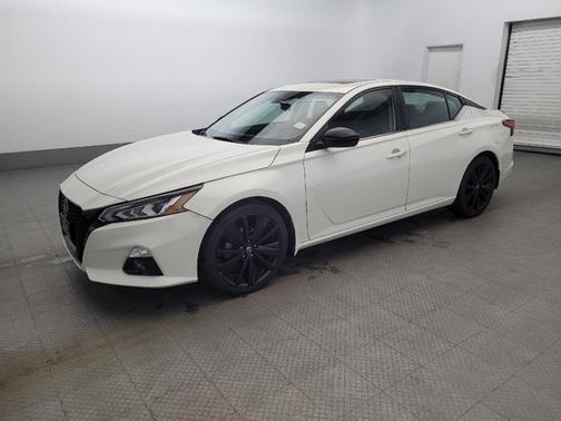 2022 Nissan Altima SR FWD