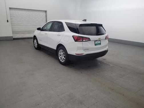 Summit White 2022 Chevrolet Equinox LS