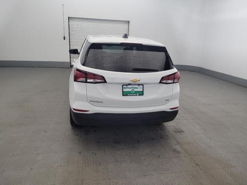 Summit White 2022 Chevrolet Equinox LS