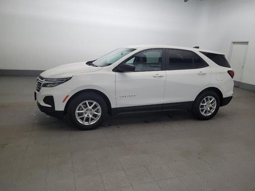 Summit White 2022 Chevrolet Equinox LS