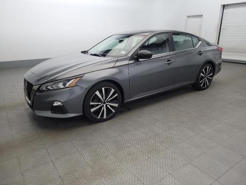 2022 Nissan Altima SR FWD