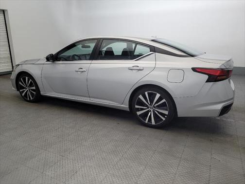 2022 Nissan Altima SR FWD
