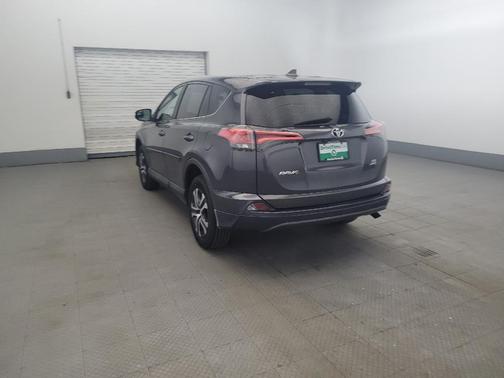 Magnetic Gray Metallic 2018 Toyota RAV4 LE