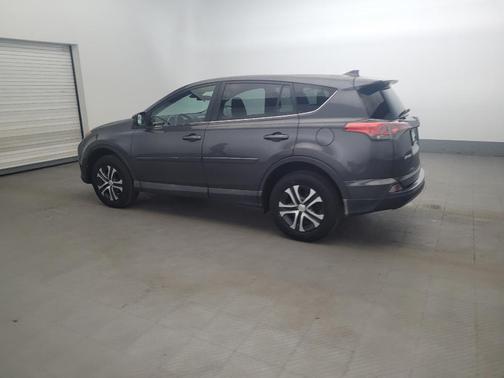 Magnetic Gray Metallic 2018 Toyota RAV4 LE