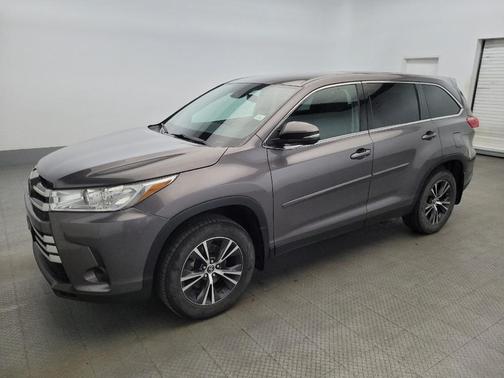 2019 Toyota Highlander LE