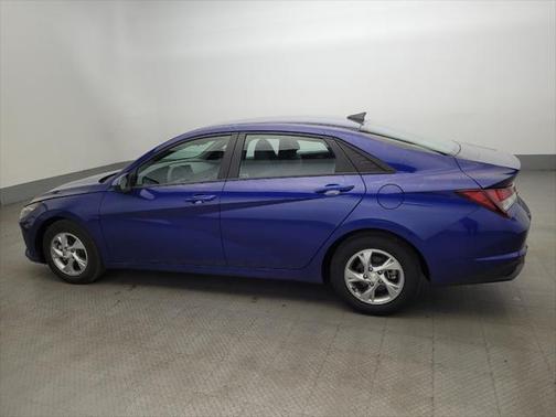 2022 Hyundai ELANTRA SE