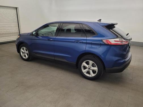 Blue 2022 Ford Edge SE