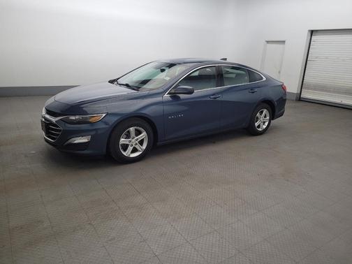 Lakeshore Blue Metallic 2024 Chevrolet Malibu 1LS