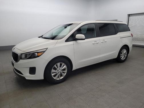 2015 Kia Sedona LX