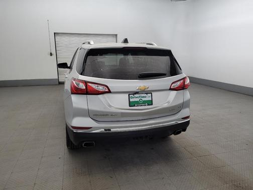 Silver Ice Metallic 2018 Chevrolet Equinox 2LT