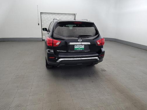 Magnetic Black Metallic 2017 Nissan Pathfinder S