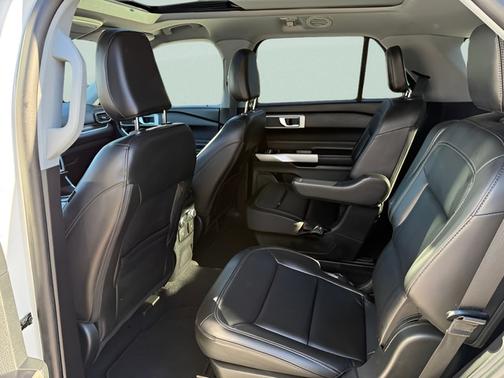 STAR WHITE MET TRI-COAT 2022 Ford Explorer XLT