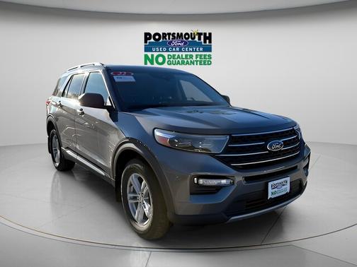 AGATE BLACK METALLIC 2022 Ford Explorer XLT