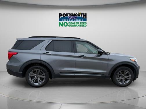 CARBONIZED GRAY METALLIC 2022 Ford Explorer XLT