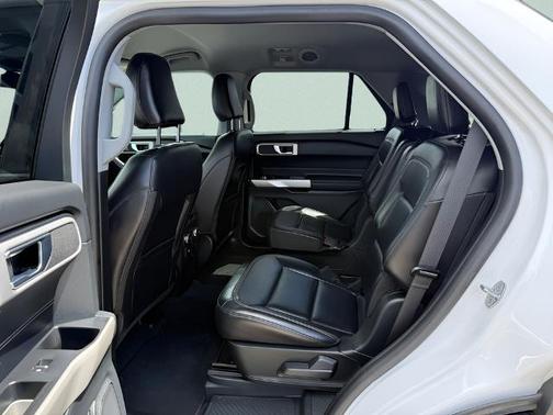 OXFORD WHITE 2021 Ford Explorer XLT