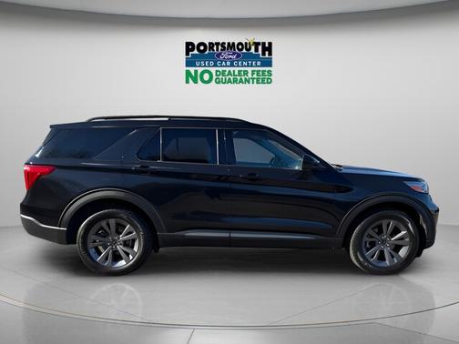 AGATE BLACK METALLIC 2022 Ford Explorer XLT