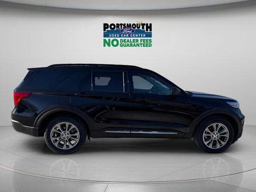 ICONIC SILVER METALLIC 2022 Ford Explorer XLT