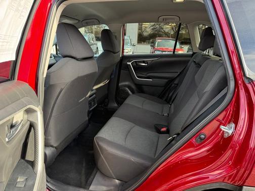 Pearl 2023 Toyota RAV4 XLE