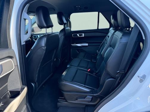 STAR WHITE MET TRI-COAT 2022 Ford Explorer XLT