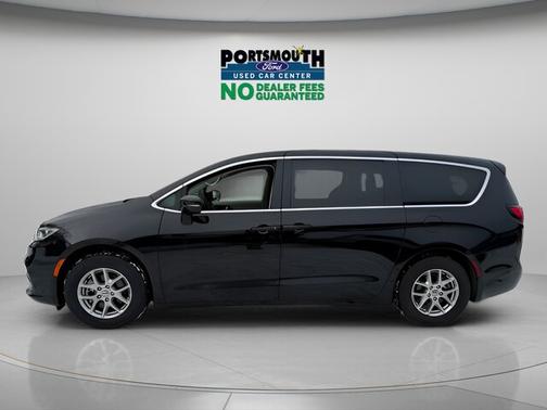 Black 2024 Chrysler Pacifica TOURING L