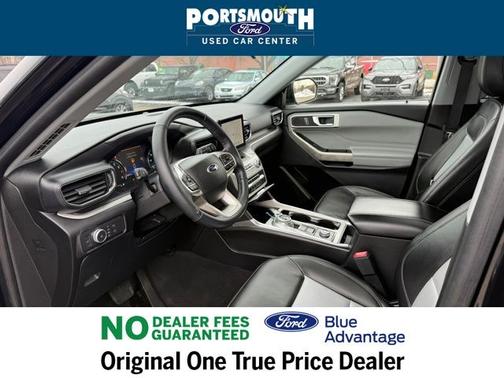 AGATE BLACK METALLIC 2022 Ford Explorer XLT