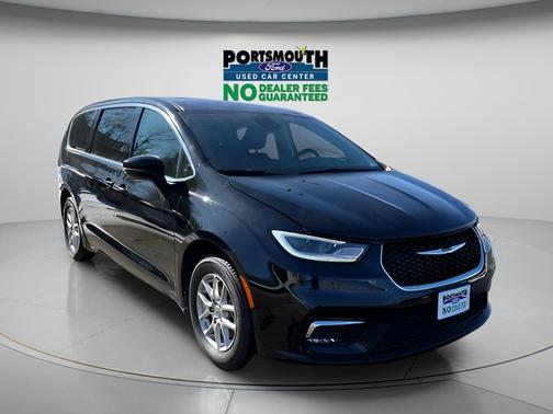 Black 2024 Chrysler Pacifica TOURING L