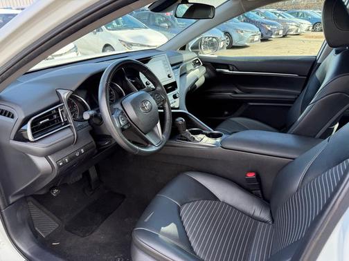 White 2024 Toyota Camry SE